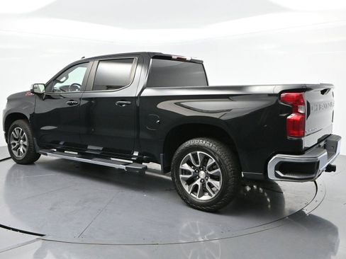 Used 2022 Chevrolet Silverado 1500 LT AWD/4WD image 5