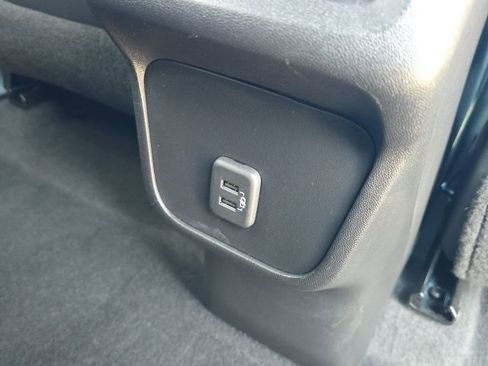 Used 2022 Chevrolet Equinox RS w/ LPO, Floor Liner Package image 16