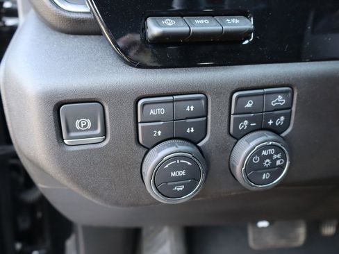 Certified 2024 Chevrolet Silverado 1500 LTZ image 21