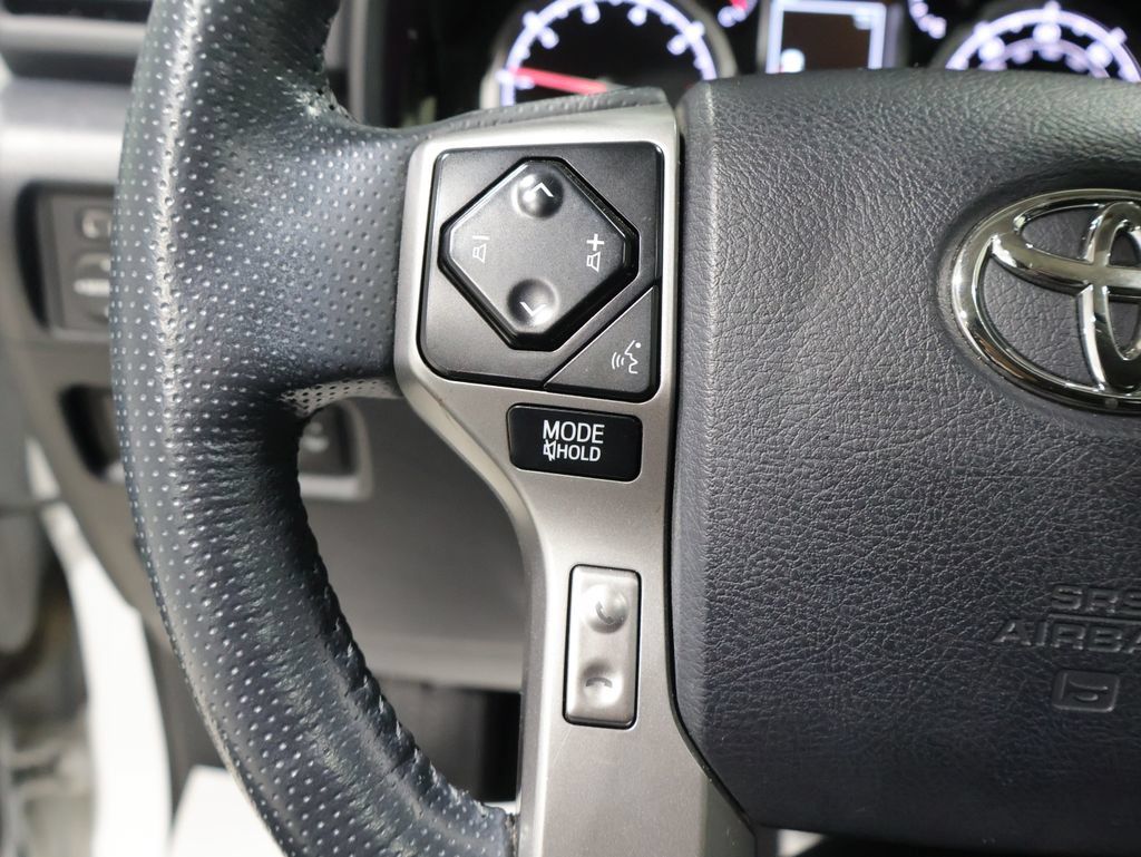 Used 2024 Toyota 4Runner Limited AWD/4WD image 35