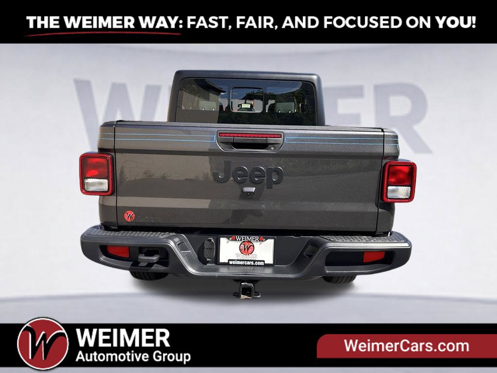 Used 2024 Jeep Gladiator Sport AWD/4WD image 23