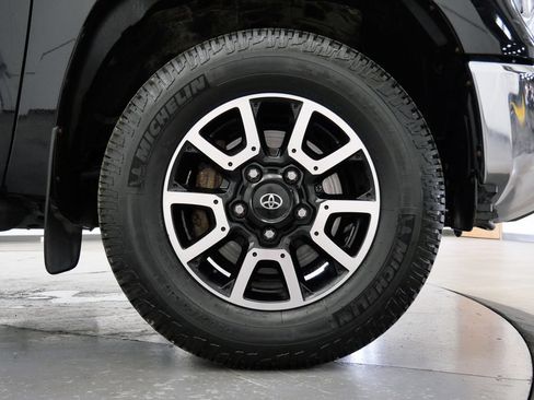 Used 2021 Toyota Tundra SR5 AWD/4WD image 33