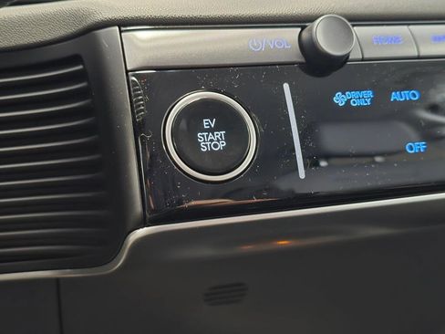 New 2026 Hyundai Ioniq 5 SEL image 28