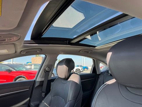 Used 2015 Hyundai Genesis 3.8 w/ Option Group 04 image 25