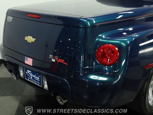 Used 2006 Chevrolet SSR w/ Preferred Equipment Group RWD image 25