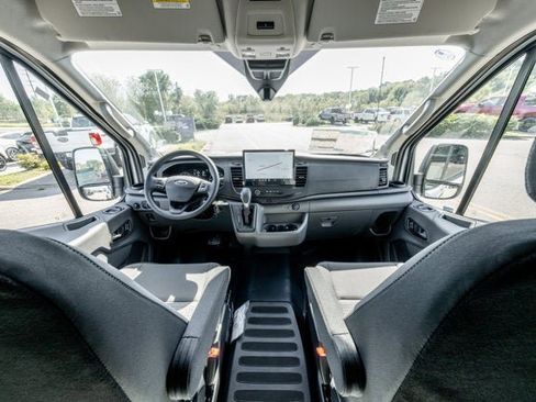 New 2025 Ford Transit 250 148 Medium Roof image 45