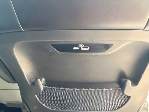 Used 2023 Chrysler Pacifica Touring-L FWD image 21