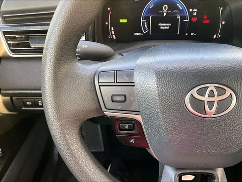 Used 2025 Toyota Camry LE FWD image 23