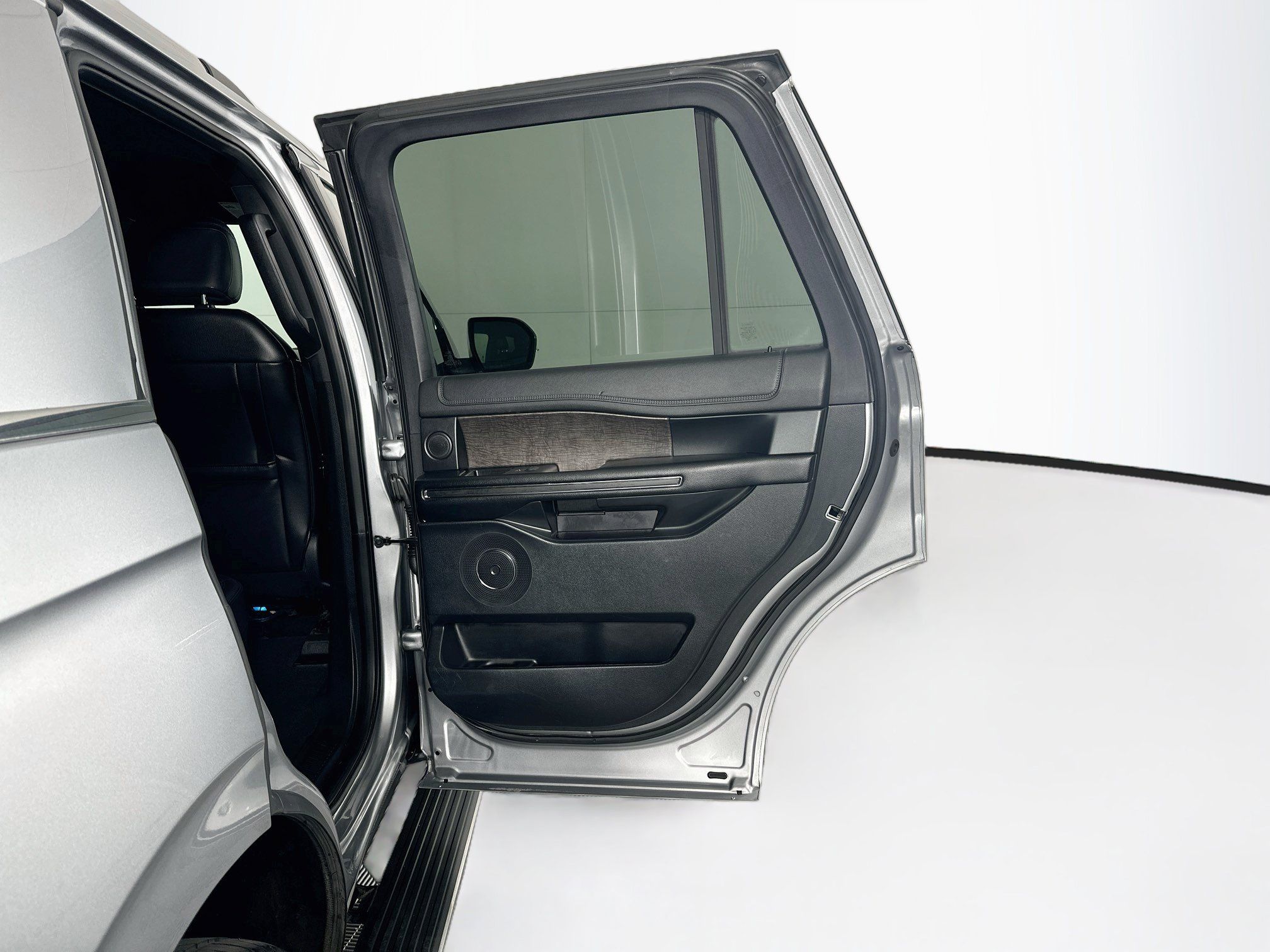 Used 2021 Ford Expedition Limited AWD/4WD image 33