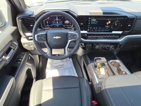 Used 2025 Chevrolet Silverado 1500 LTZ w/ LTZ Premium Package AWD/4WD image 31