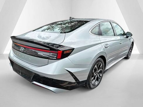 Used 2025 Hyundai Sonata SEL FWD image 7