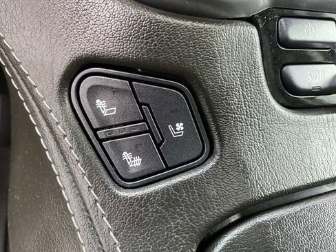 Used 2020 Chevrolet Tahoe Premier AWD/4WD image 15