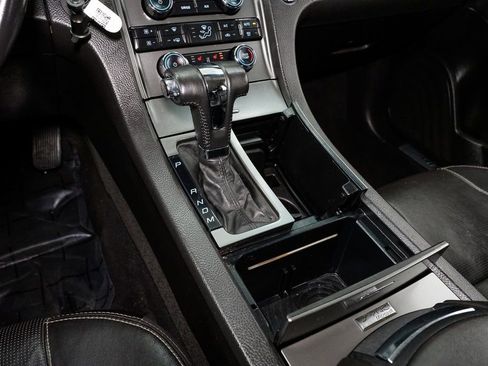 Used 2010 Ford Taurus Limited image 17