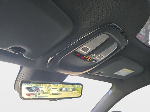 Used 2022 Volvo C40 P8 Recharge Ultimate image 25