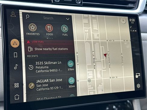 Used 2023 Jaguar F-PACE R-Dynamic S image 21