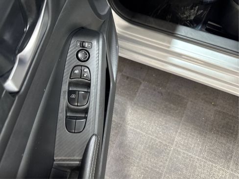 Used 2024 Nissan Altima 2.5 SV FWD image 26