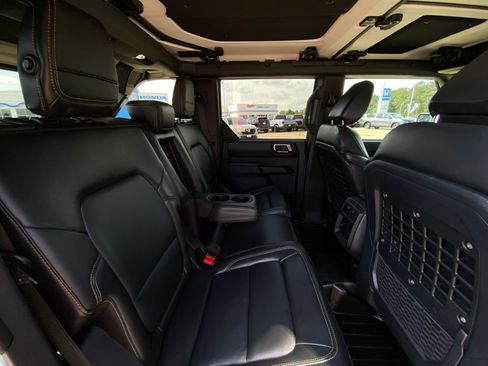Used 2025 Ford Bronco Badlands AWD/4WD image 33