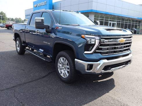 New 2026 Chevrolet Silverado 3500 LTZ w/ LTZ Plus Package AWD/4WD image 2