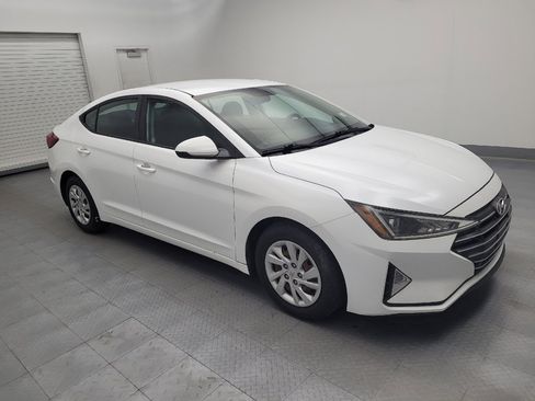 Used 2019 Hyundai Elantra SE w/ Cargo Package FWD image 11