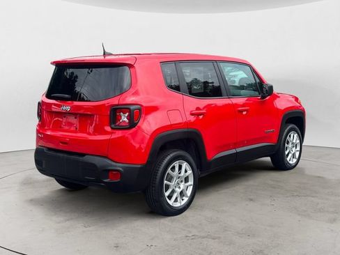 Used 2023 Jeep Renegade Latitude AWD/4WD image 5