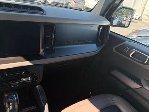 Used 2022 Ford Bronco Wildtrak AWD/4WD image 18