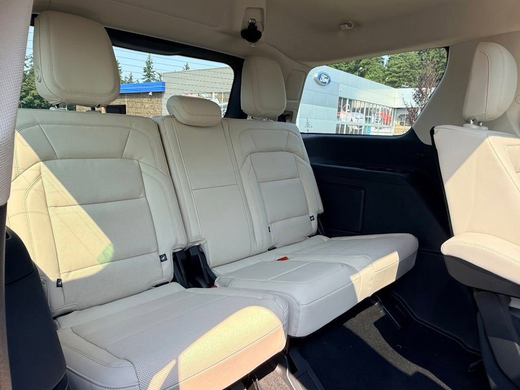 New 2027 Lincoln Navigator Reserve w/ Jet Appearance Package AWD/4WD image 27