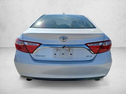 Used 2015 Toyota Camry XLE image 6