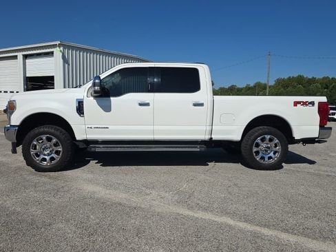 Used 2021 Ford F250 Lariat w/ Chrome Package image 3