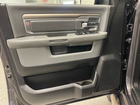 Used 2018 RAM 2500 Big Horn image 15