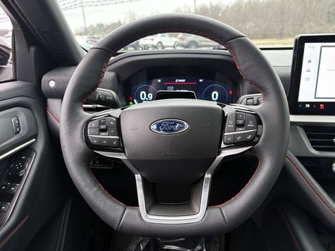 Used 2025 Ford Explorer ST-Line image 31