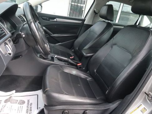 Used 2014 Volkswagen Passat 2.5 SE FWD image 5