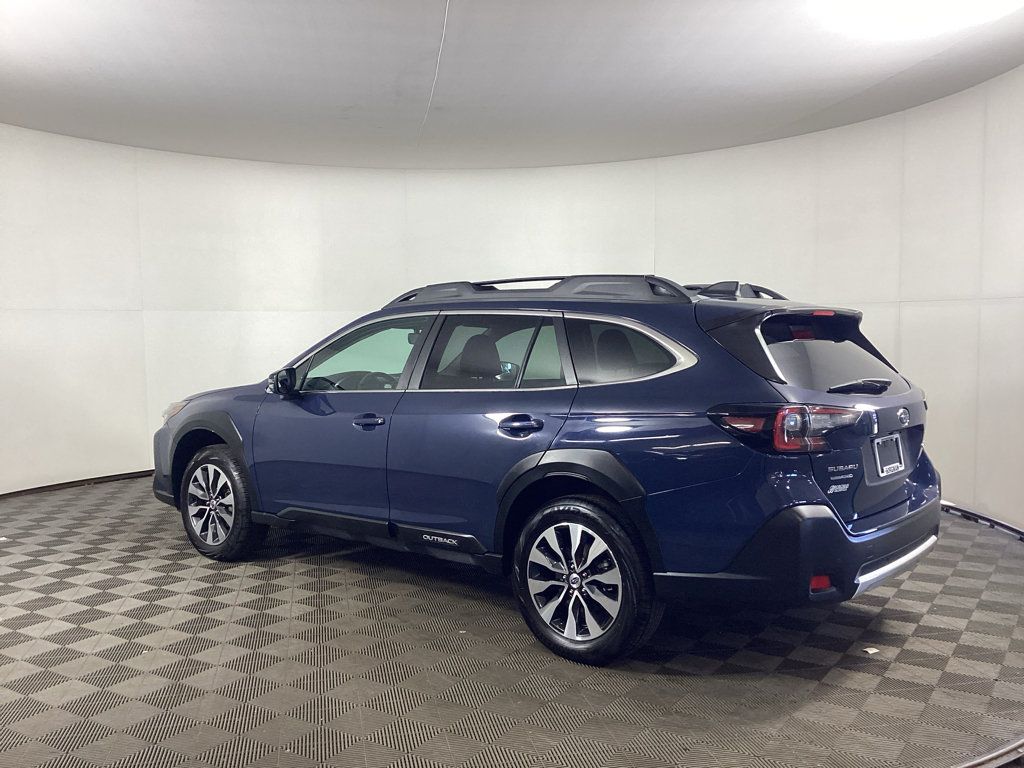 Used 2024 Subaru Outback Limited AWD/4WD image 4