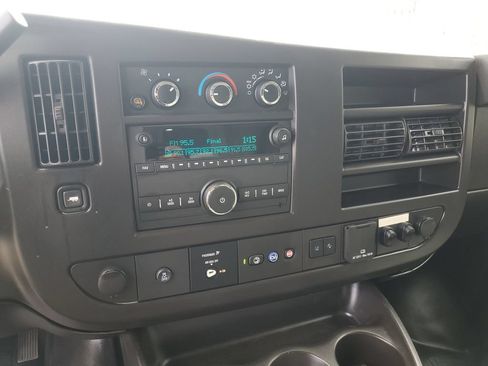 Used 2024 Chevrolet Express 3500 w/ Power Convenience Package RWD image 21