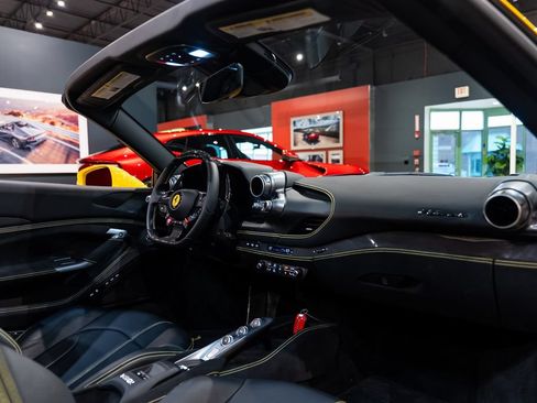 Used 2021 Ferrari F8 Tributo RWD image 41