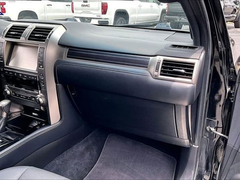 Used 2021 Lexus GX 460 Premium w/ Premium Package AWD/4WD image 22