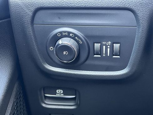 New 2025 Jeep Grand Cherokee Limited w/ Luxury Tech Group II image 15