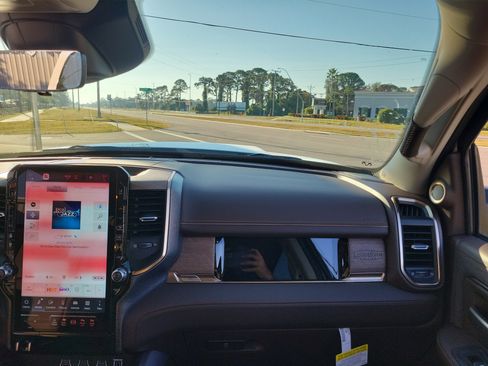 New 2026 RAM 2500 Limited image 9