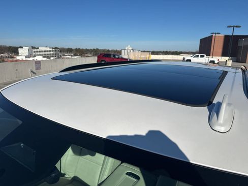 Used 2021 Cadillac Escalade Sport Platinum image 10