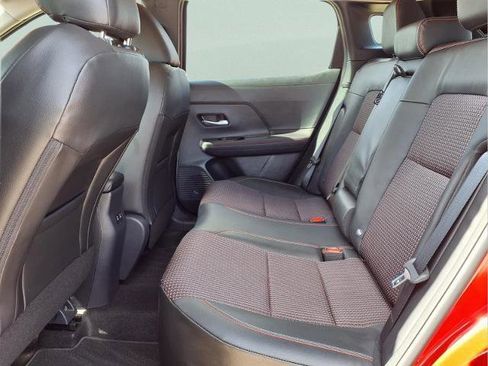 Certified 2025 Nissan Kicks SR image 12