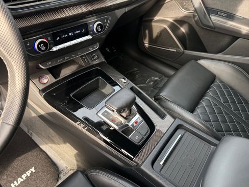 Used 2023 Audi SQ5 Prestige w/ Prestige Package image 13