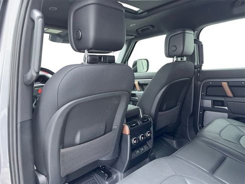 Used 2024 Land Rover Defender 130 X image 37