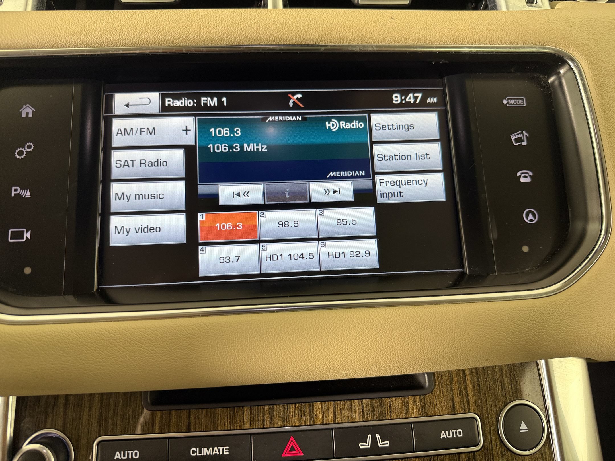 Used 2016 Land Rover Range Rover Sport HSE AWD/4WD image 18