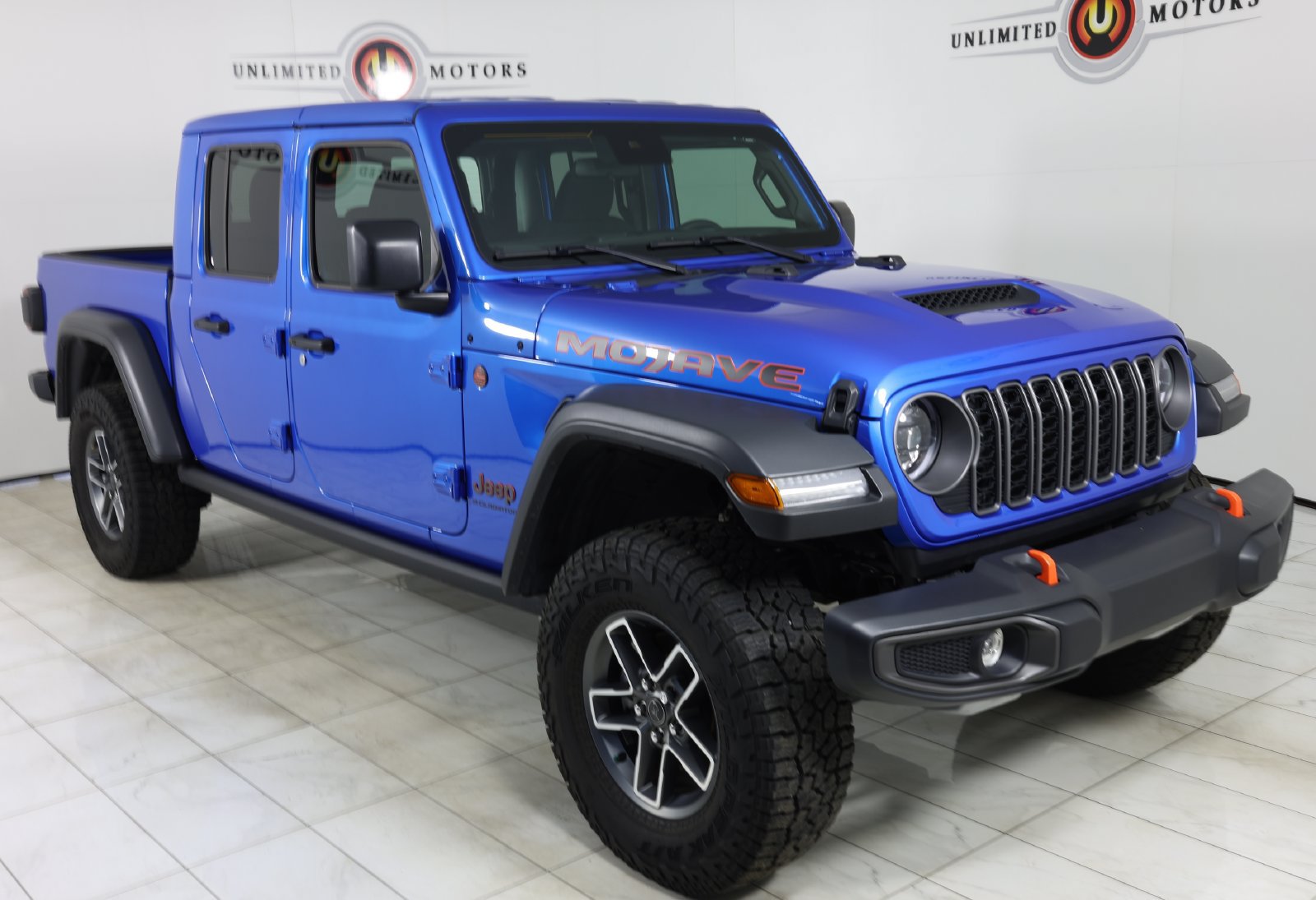Used 2025 Jeep Gladiator Mojave w/ Convenience Group AWD/4WD image 33