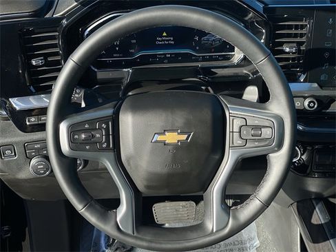 Used 2025 Chevrolet Silverado 1500 LTZ w/ LTZ Premium Package image 12