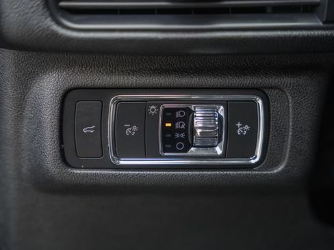 Used 2020 Lincoln Corsair AWD w/ Premium Package image 41