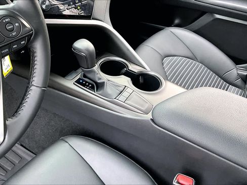 Certified 2023 Toyota Camry SE image 16