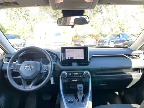 Used 2025 Toyota RAV4 LE image 32