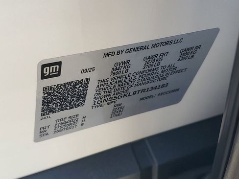 New 2026 Chevrolet Suburban High Country w/ Sun And Tow Package RWD image 32