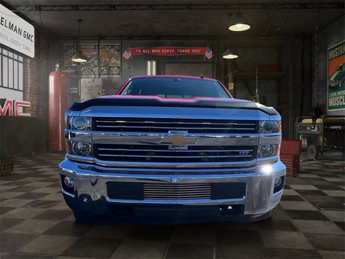 Used 2016 Chevrolet Silverado 2500 LTZ w/ LTZ Plus Package image 2