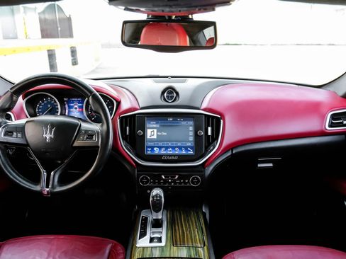 Used 2014 Maserati Ghibli image 15